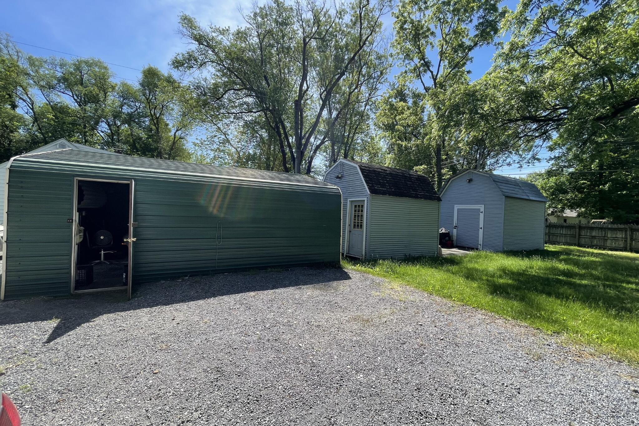 5325 Spring Arbor Road Jackson, MI 49201 - Photo 5 of 15 5