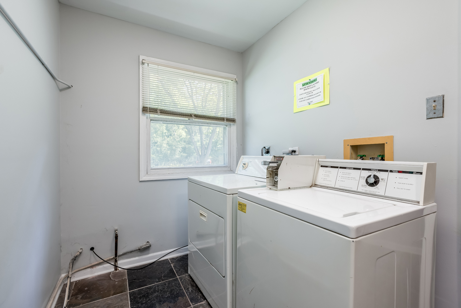 4042 Charleston Road Matteson, IL 60443 - Photo 23 of 27