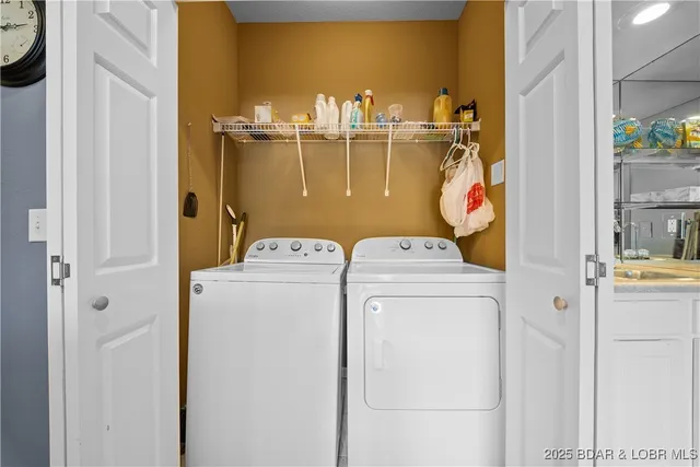 $359,900 | 216 Lakeview Resort Boulevard, Unit 1E, Sunrise Beach, MO 65079