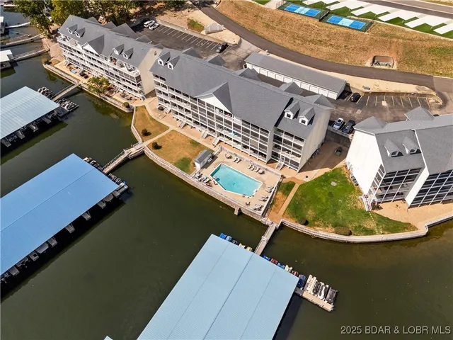 $359,900 | 216 Lakeview Resort Boulevard, Unit 1E, Sunrise Beach, MO 65079