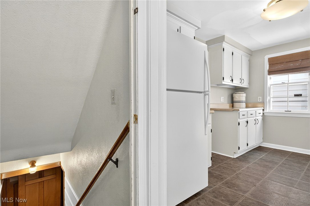 1078 Winston Road Cleveland, OH 44121 - Photo 31 of 47