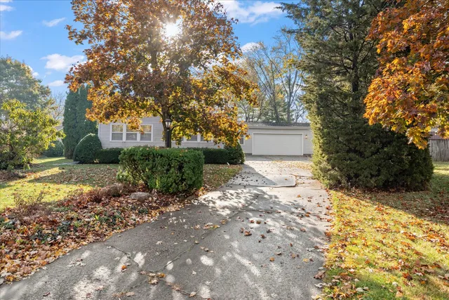 $189,900 | 2213 Olen Drive, Mahomet, IL 61853