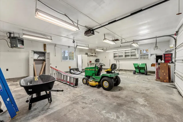 $189,900 | 2213 Olen Drive, Mahomet, IL 61853