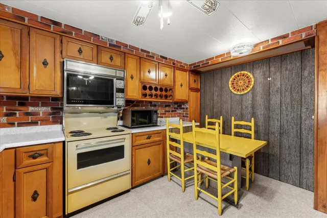 $189,900 | 2213 Olen Drive, Mahomet, IL 61853