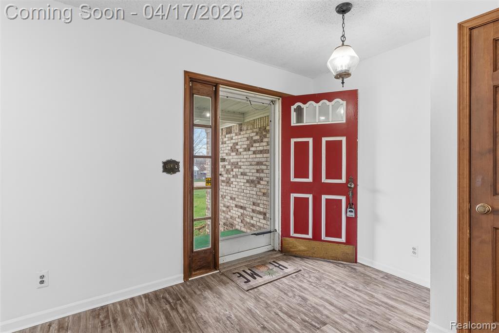 3432 South State Road Davison, MI 48423 - Photo 7 of 58