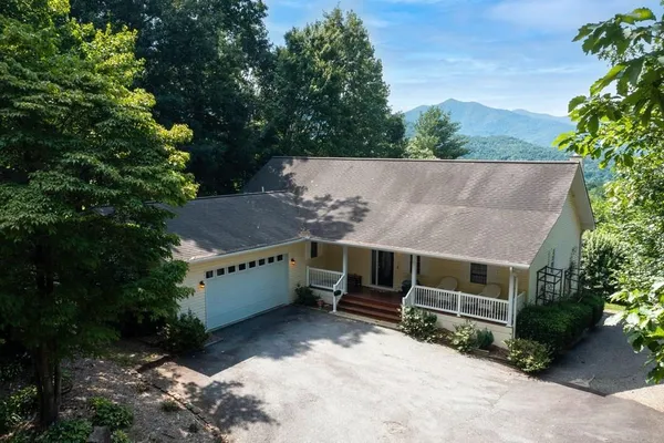 $550,000 | 847 Scarlett’s Way, Young Harris, GA 30582