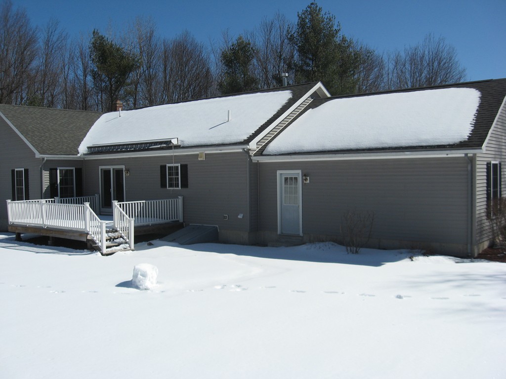 144 Church Street Ware, MA 01082 - Photo 4 of 30 Gallery Image 4