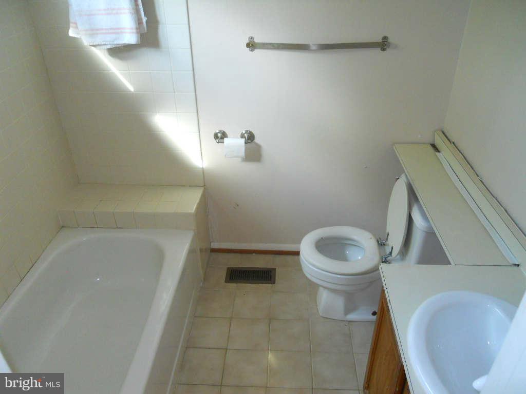 6330 Red Haven Road Columbia, MD 21045 - Photo 15 of 23 Bath