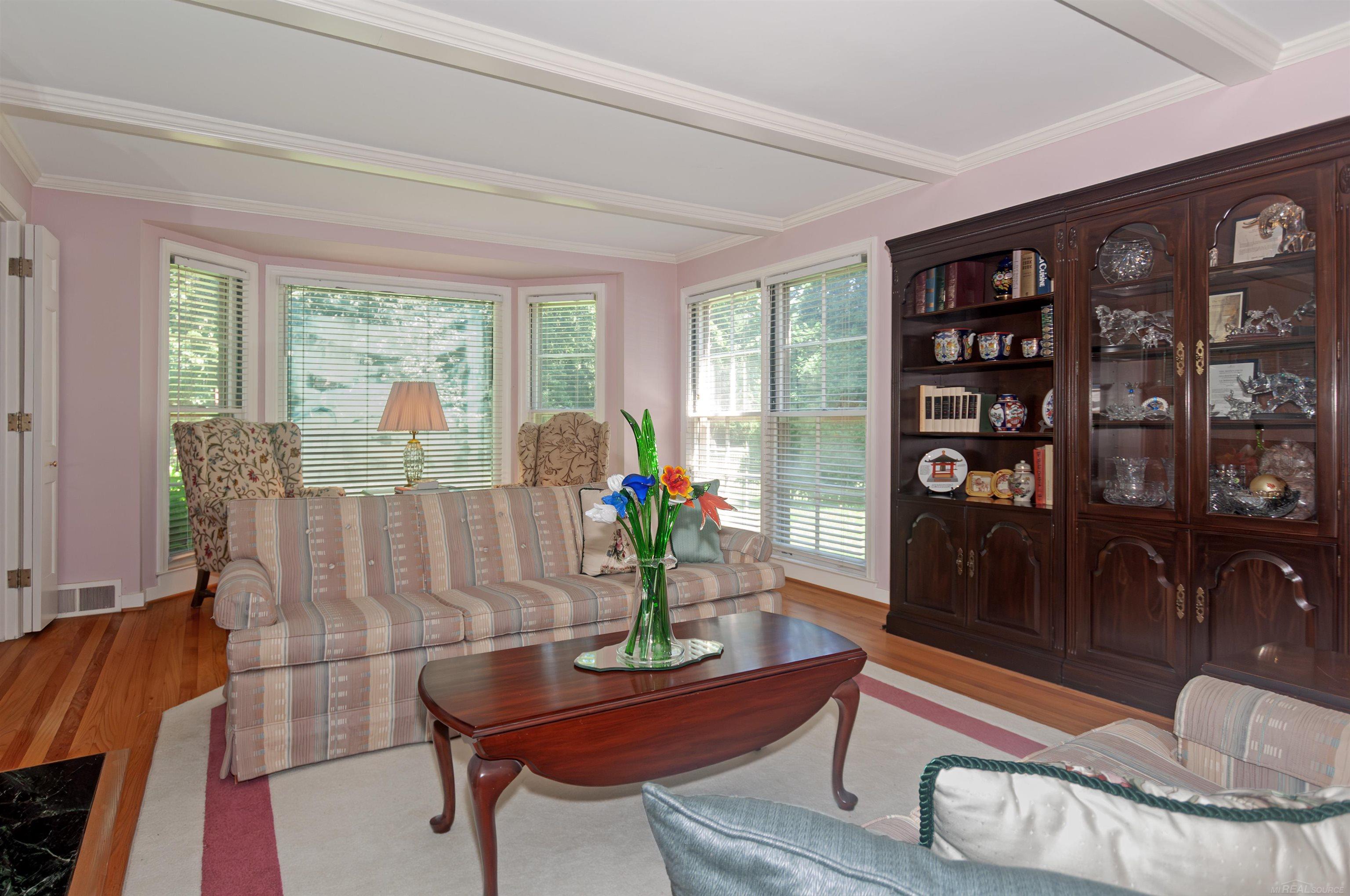164 Lothrop Road Grosse Pointe, MI 48236 - Photo 12 of 54 50151741-4960ffe0-35b3-44bb-8988-5bdbb864939b.JPG