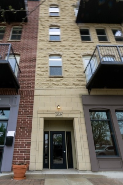 339 Front Street, Unit 2207 Lemont, IL 60439 - Photo 25 of 27 a view of a entryway of the house