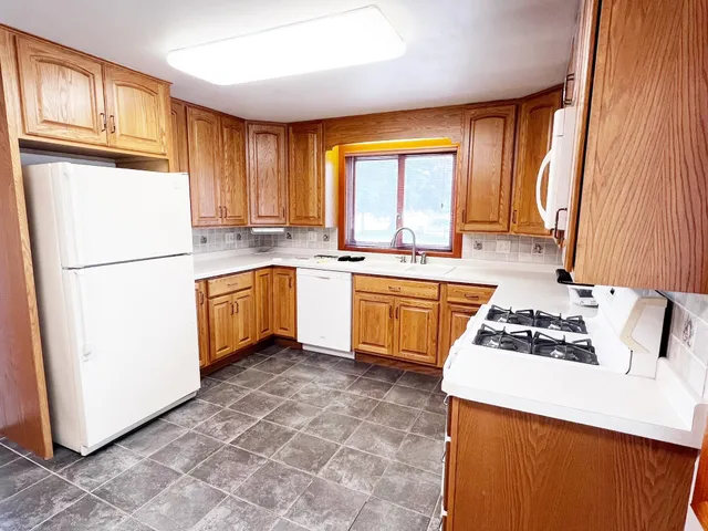 $279,900 | 3502 Parkway Boulevard, Two Rivers, WI 54241