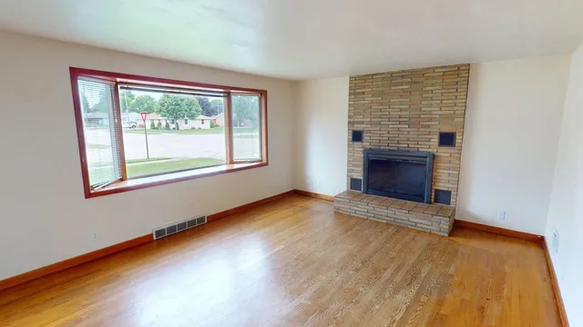 $279,900 | 3502 Parkway Boulevard, Two Rivers, WI 54241