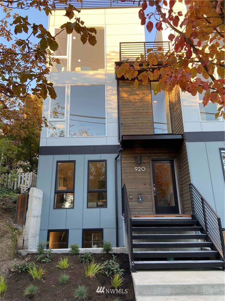 920 North 36th Street Seattle, WA 98103 - Photo 1 of 26 Gallery Image 1