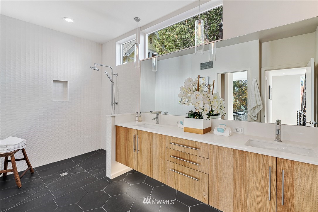 920 North 36th Street Seattle, WA 98103 - Photo 13 of 26 Gallery Image 13