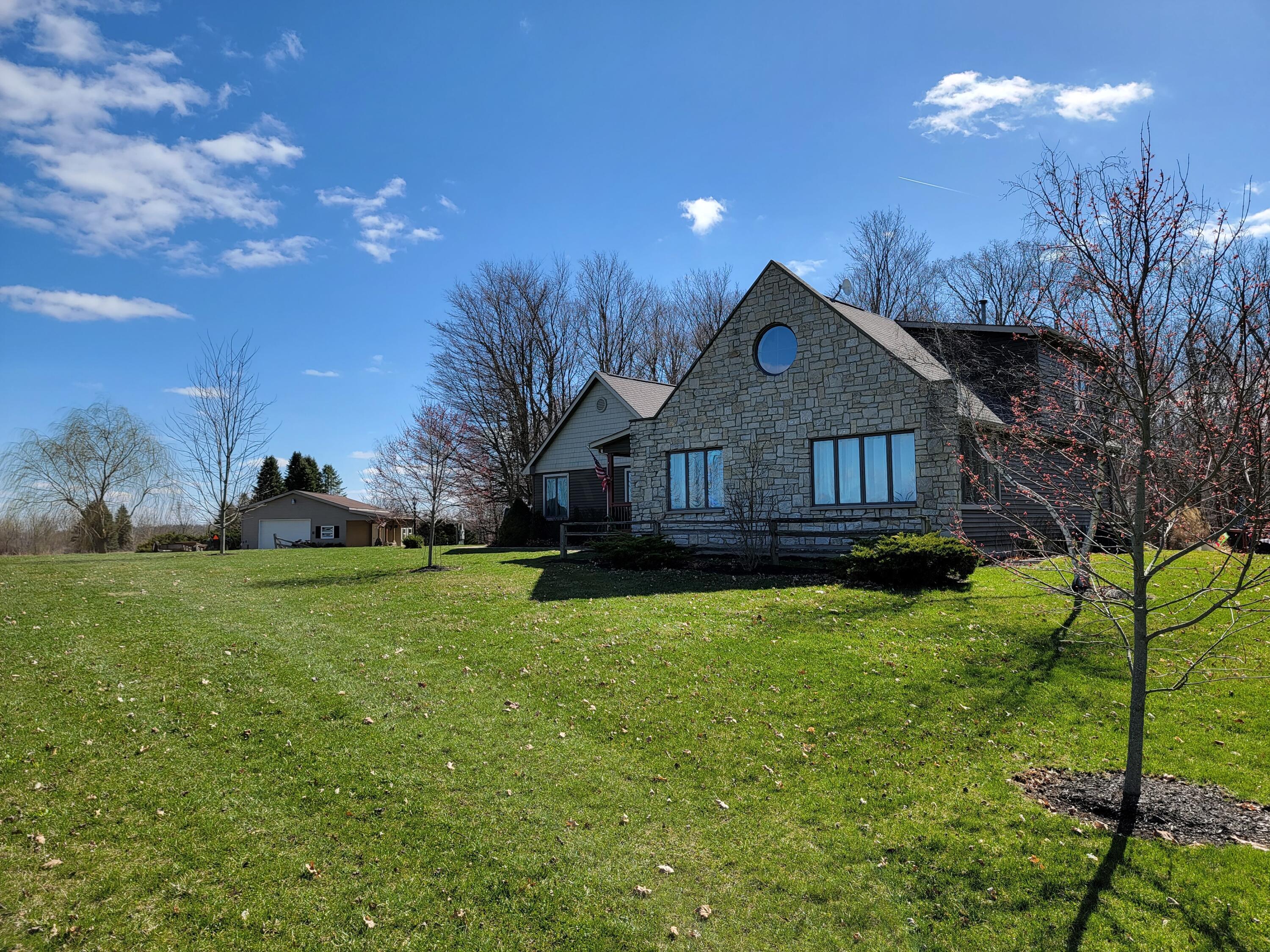 189 McAdams Road Cable, OH 43009 - Photo 3 of 38 FRONT