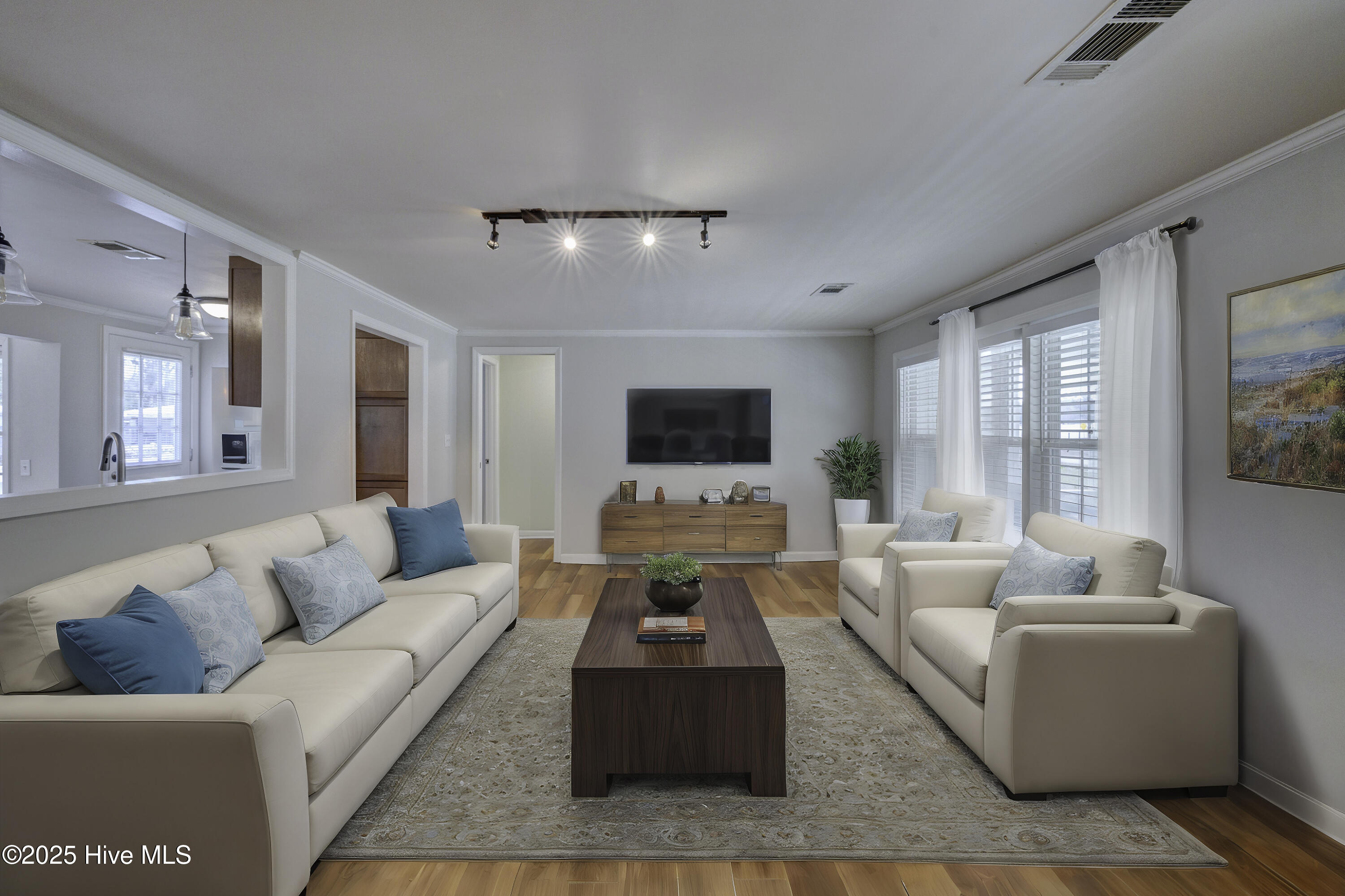 2415 Crossover Road Wilmington, NC 28401 - Photo 7 of 29 2415CrossoverRoad-17