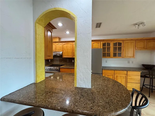 $154,950 | 1700 Pierce Street, Unit 202, Hollywood, FL 33020