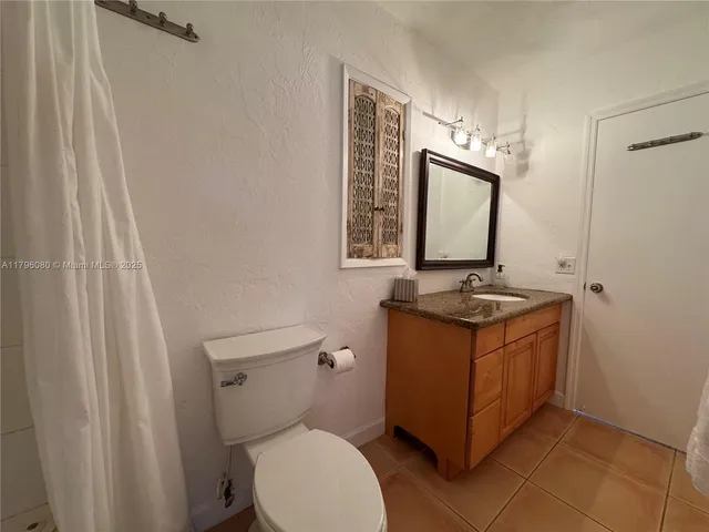 $154,950 | 1700 Pierce Street, Unit 202, Hollywood, FL 33020