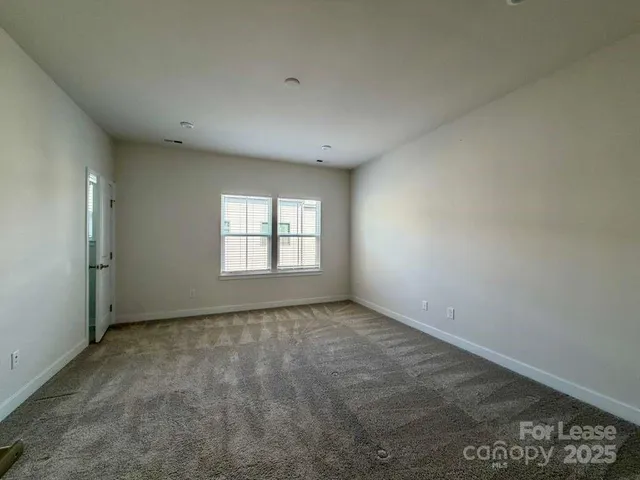 $2,660 | 216 Russell Branch Lane, Charlotte, NC 28211