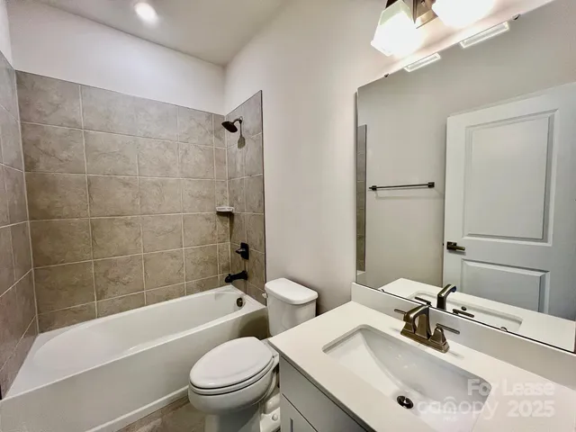 $2,660 | 216 Russell Branch Lane, Charlotte, NC 28211