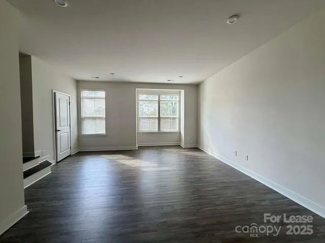 $2,660 | 216 Russell Branch Lane, Charlotte, NC 28211