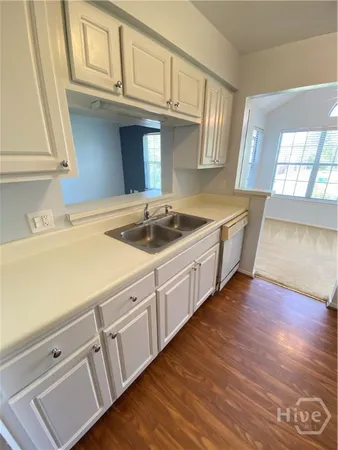 $1,400 | 12300 Apache Avenue, Unit 112, Savannah, GA 31419