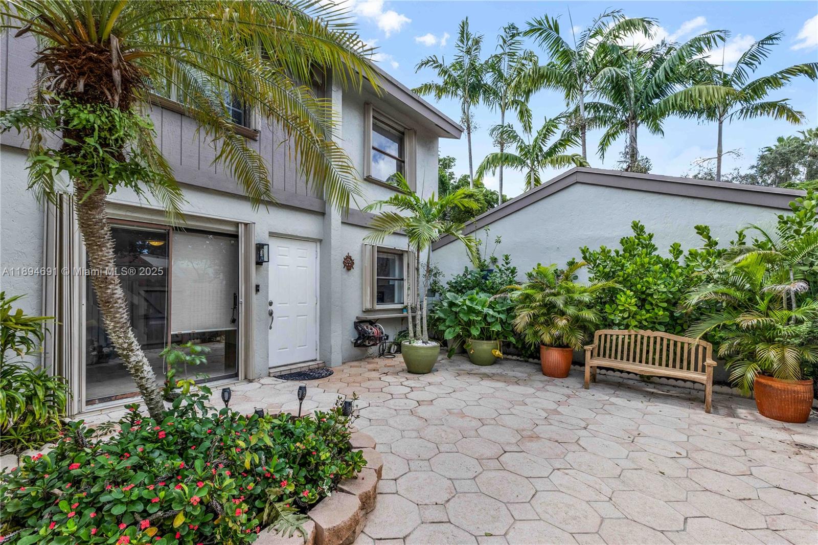 10500 Southwest 112th Avenue Miami, FL 33176 - Photo 4 of 17 Courtyard