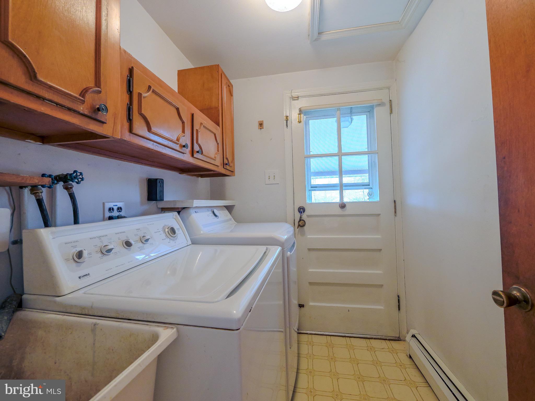 2500 Grant Road Broomall, PA 19008 - Photo 16 of 52 1st floor Laundry