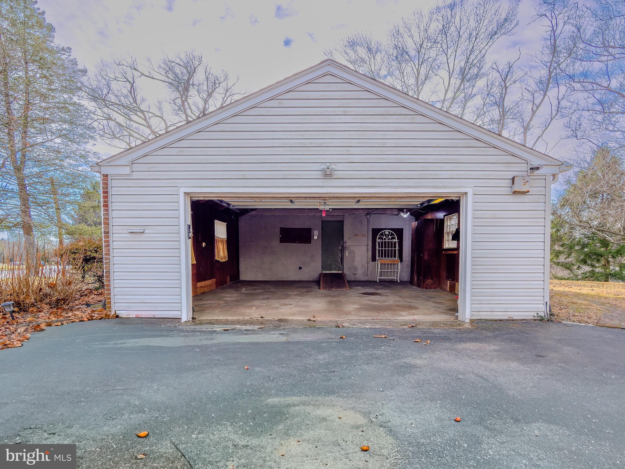 2500 Grant Road Broomall, PA 19008 - Photo 49 of 52 Garage