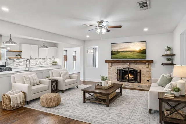 $415,000 | 11223 Dumbarton Drive, Dallas, TX 75228