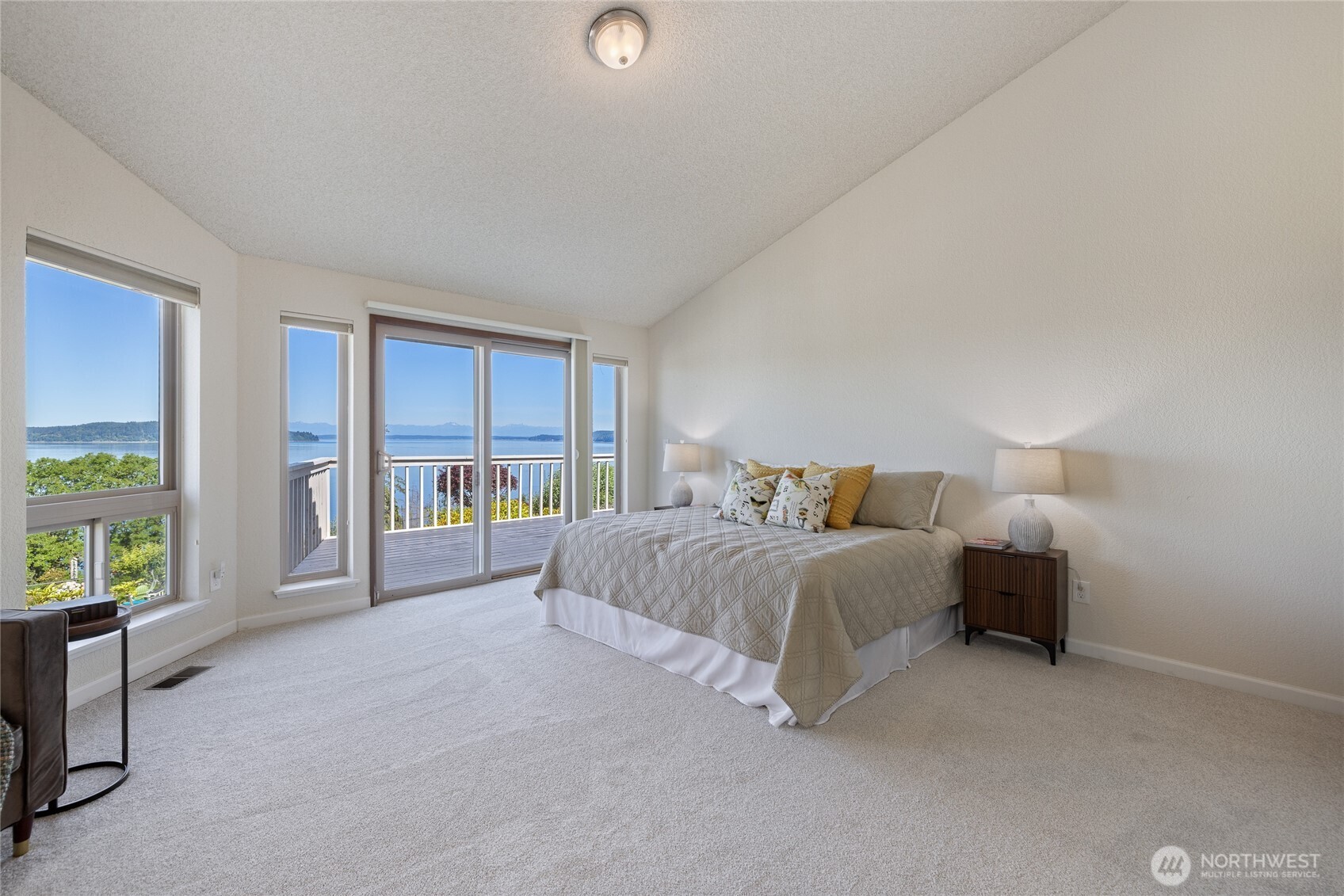70 Hewitt Drive Steilacoom, WA 98388 - Photo 20 of 34