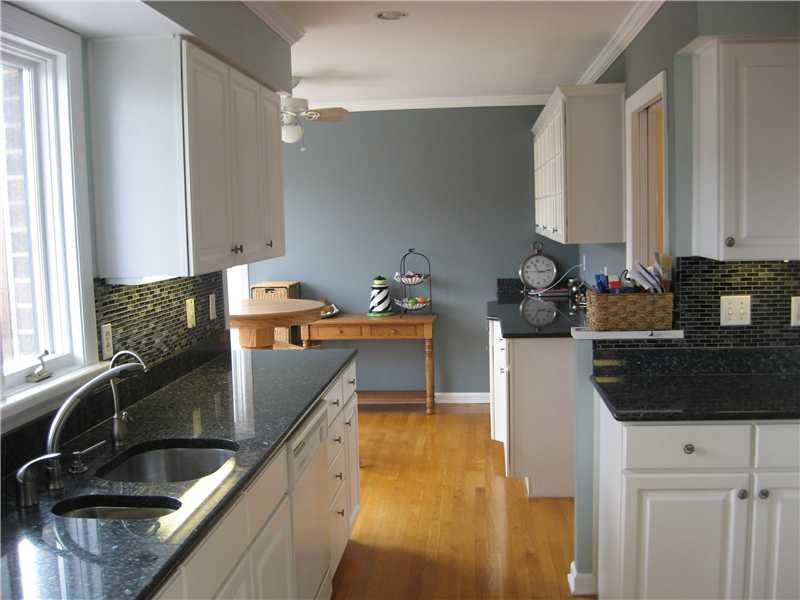 155 Shadow Ridge Drive Pittsburgh, PA 15238 - Photo 10 of 24 Kitchen. NEWER GRANITE KITCHEN