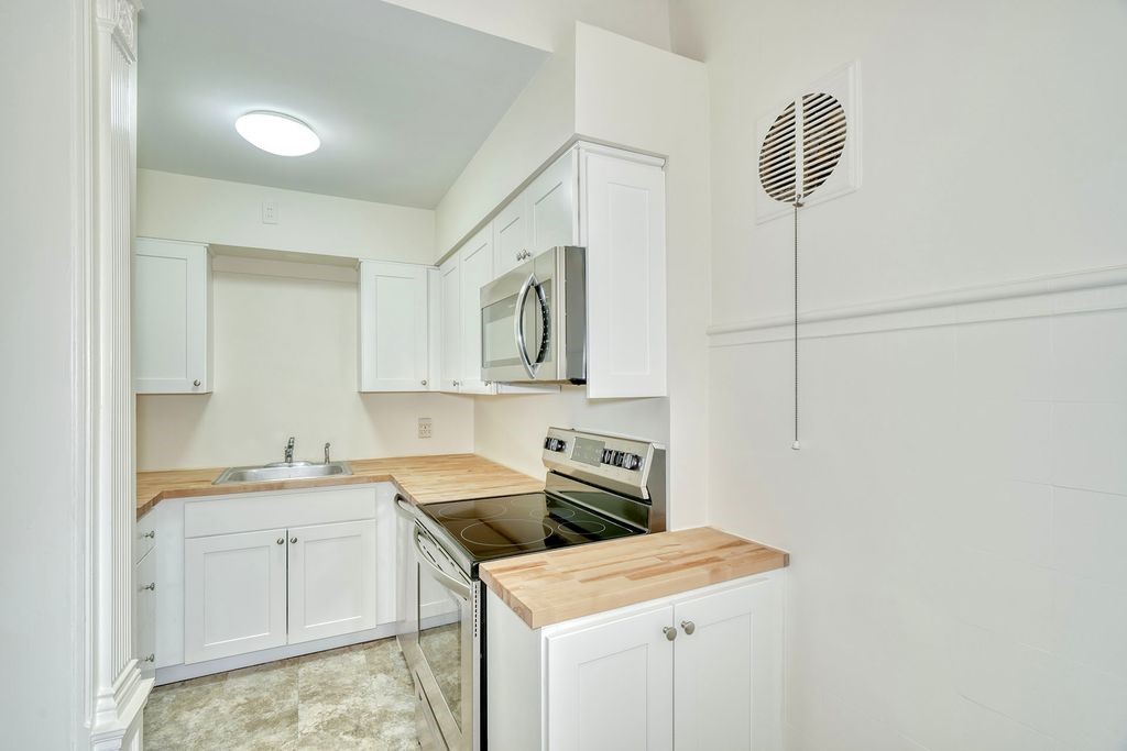 987 East Avenue, Unit 3 Rochester, NY 14607 - Photo 11 of 19