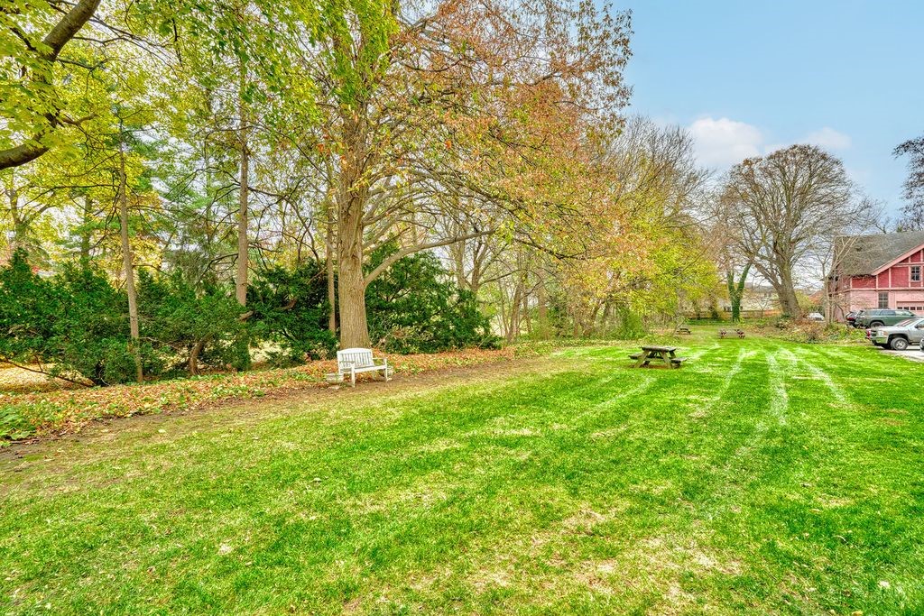 987 East Avenue, Unit 3 Rochester, NY 14607 - Photo 17 of 19