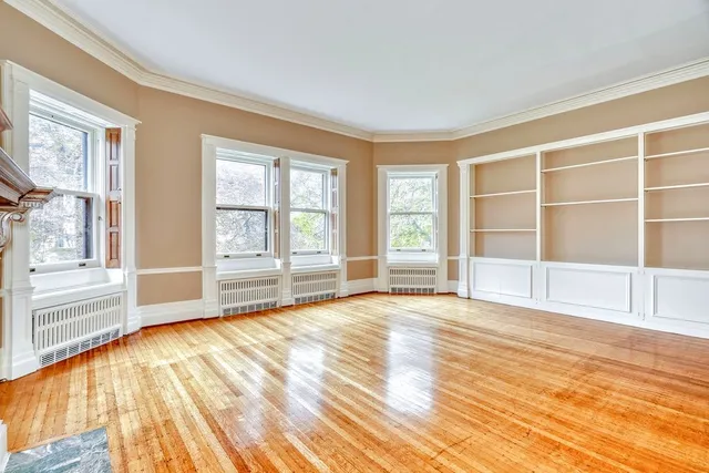 $1,500 | 987 East Avenue, Unit 3, Rochester, NY 14607