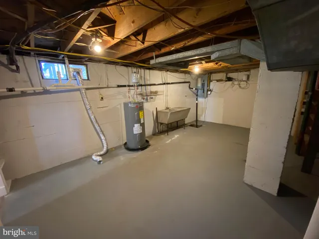 a view of a backyard of the house