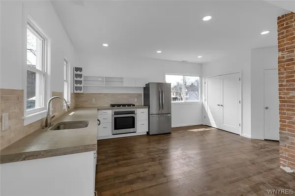 $699,900 | 23 Oxford Avenue, Buffalo, NY 14209