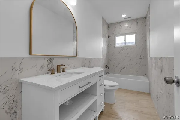 $699,900 | 23 Oxford Avenue, Buffalo, NY 14209