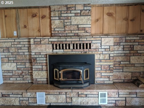 1135 Detroit Street Elgin, OR 97827 - Photo 8 of 26