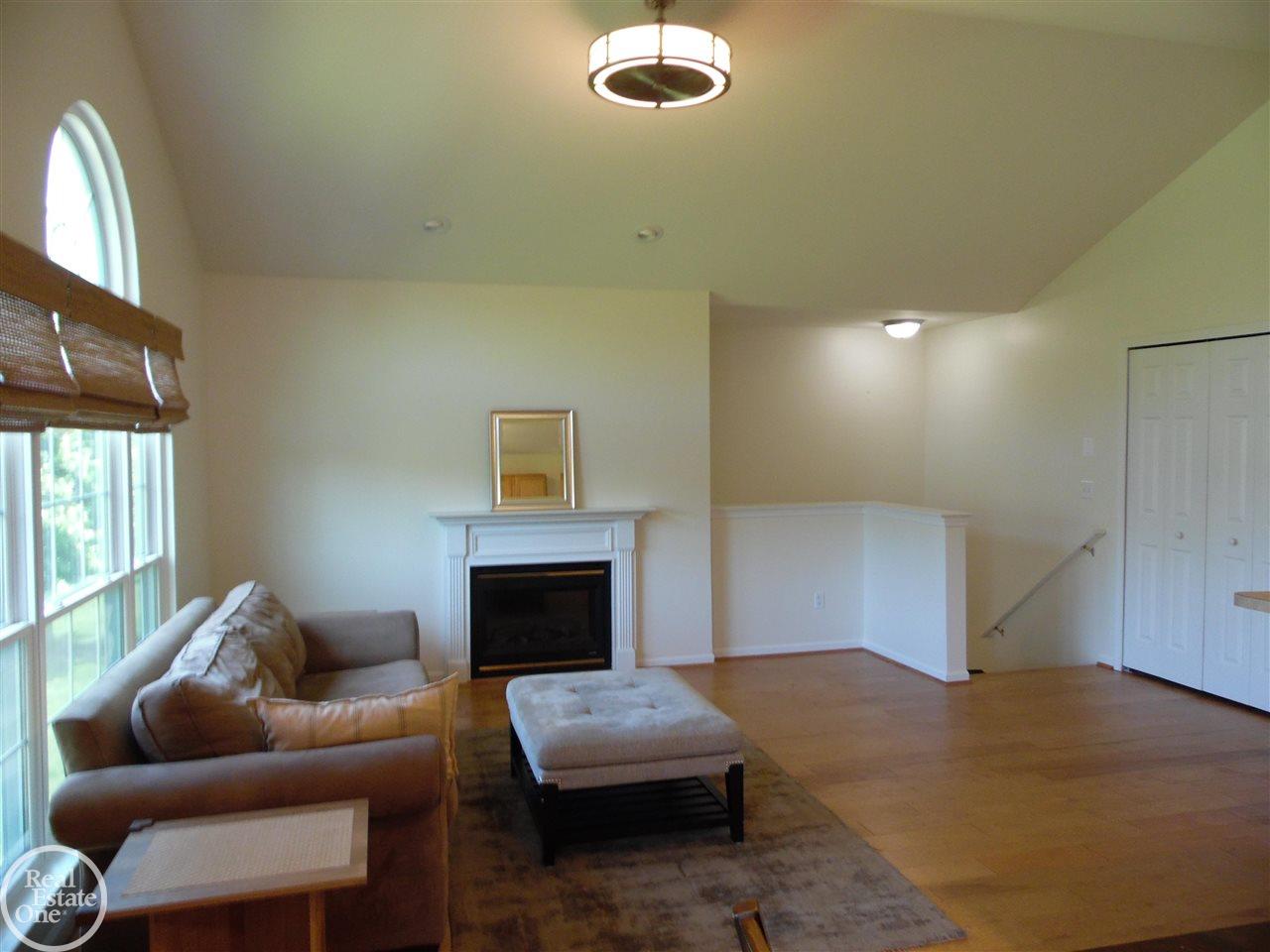 46099 Rhodes Drive Macomb, MI 48044 - Photo 9 of 30