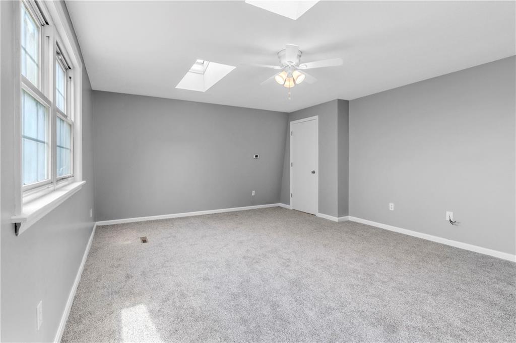 530 Griffin Street Pittsburgh, PA 15211 - Photo 22 of 41 a view of an empty room with a window