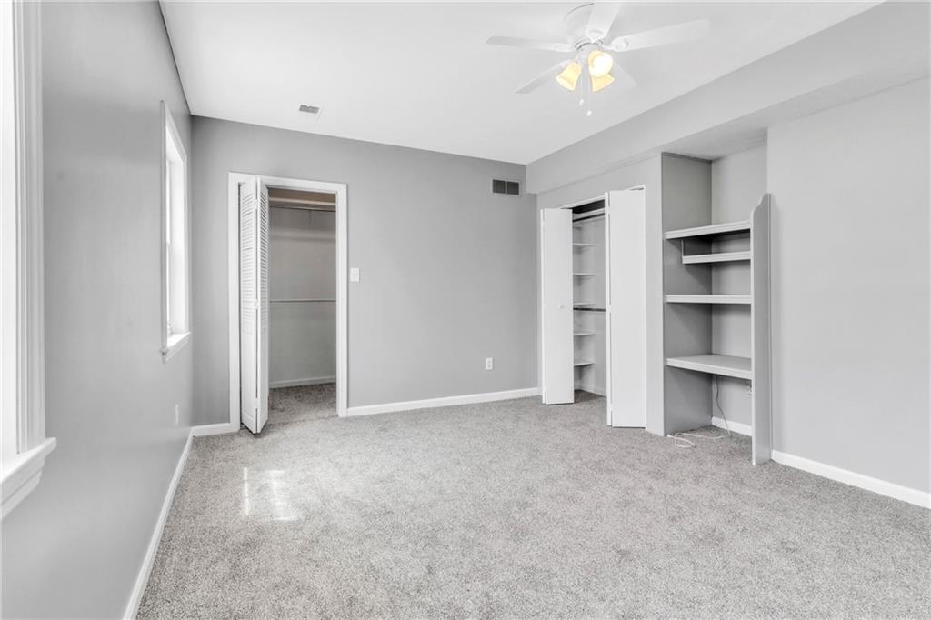 530 Griffin Street Pittsburgh, PA 15211 - Photo 27 of 41 a view of an empty room with a closet