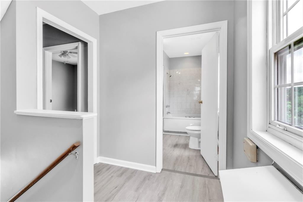 530 Griffin Street Pittsburgh, PA 15211 - Photo 29 of 41 a view of a bathroom from a hallway