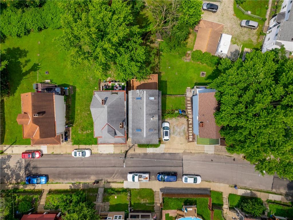 530 Griffin Street Pittsburgh, PA 15211 - Photo 38 of 41 an aerial view of a house with outdoor space and garden view