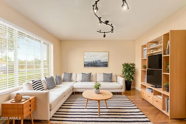 $609,000 | 503 East Pebble Beach Drive, Tempe, AZ 85282