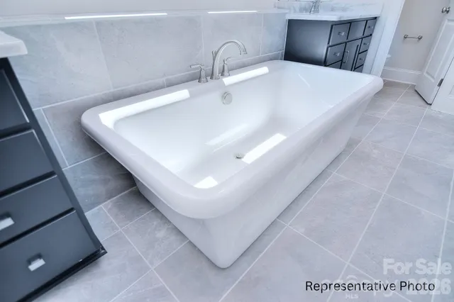 $1,225,000 | 20392 Queens Street, Cornelius, NC 28031