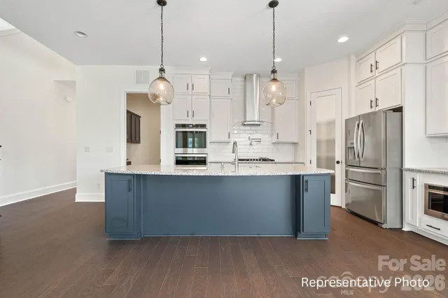 $1,225,000 | 20392 Queens Street, Cornelius, NC 28031