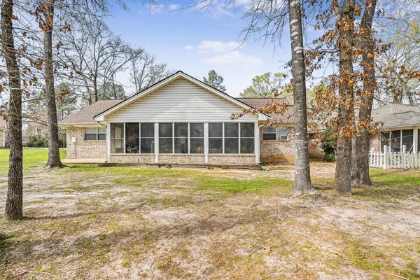 $194,999 | 281 Broadmoor Street, Trinity, TX 75862