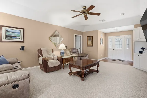 $194,999 | 281 Broadmoor Street, Trinity, TX 75862