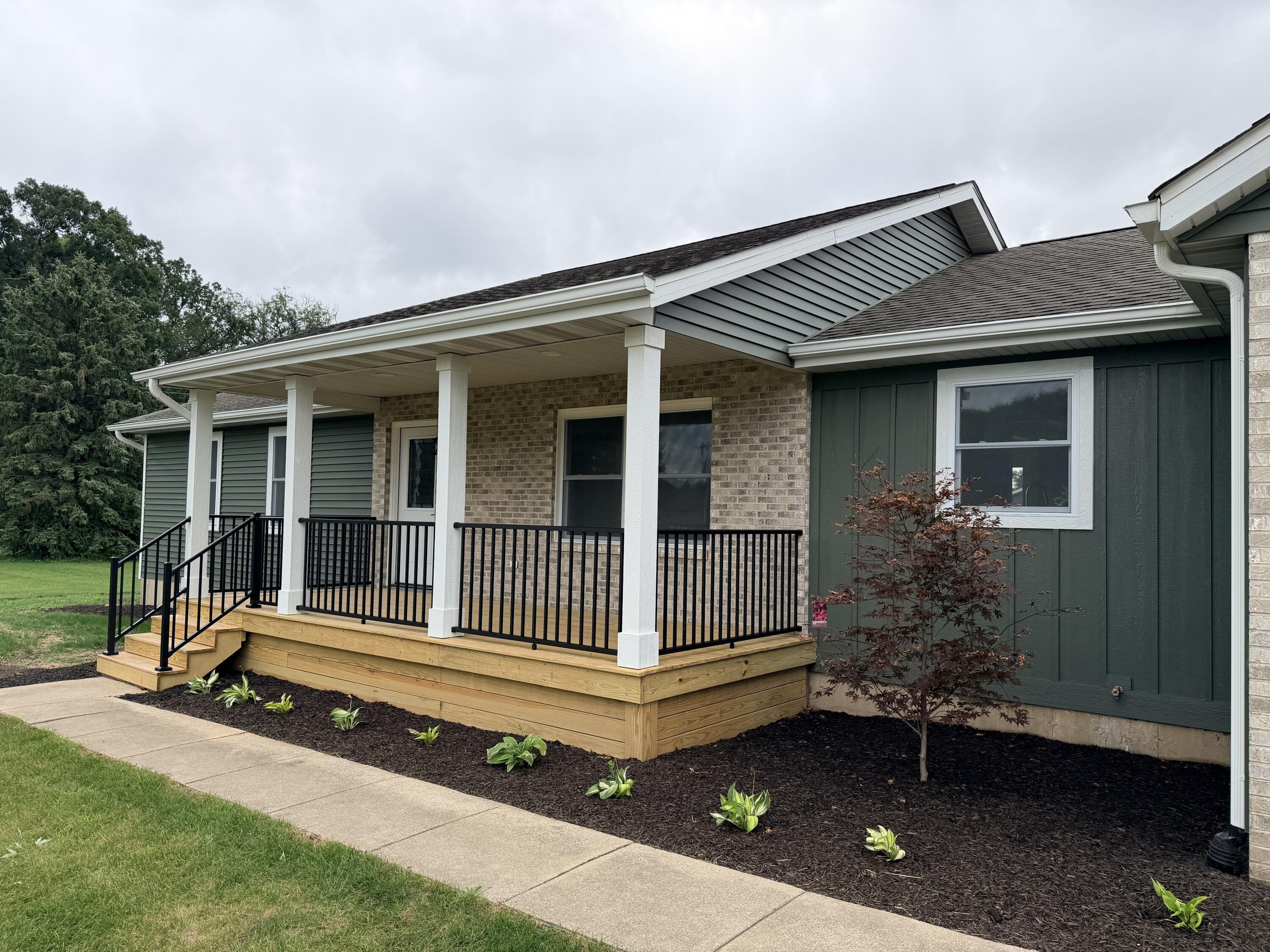 148 Rillstone Drive Kouts, IN 46347 - Photo 2 of 43 3000x2250